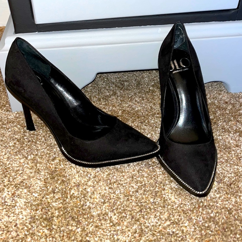 Black heels size 7